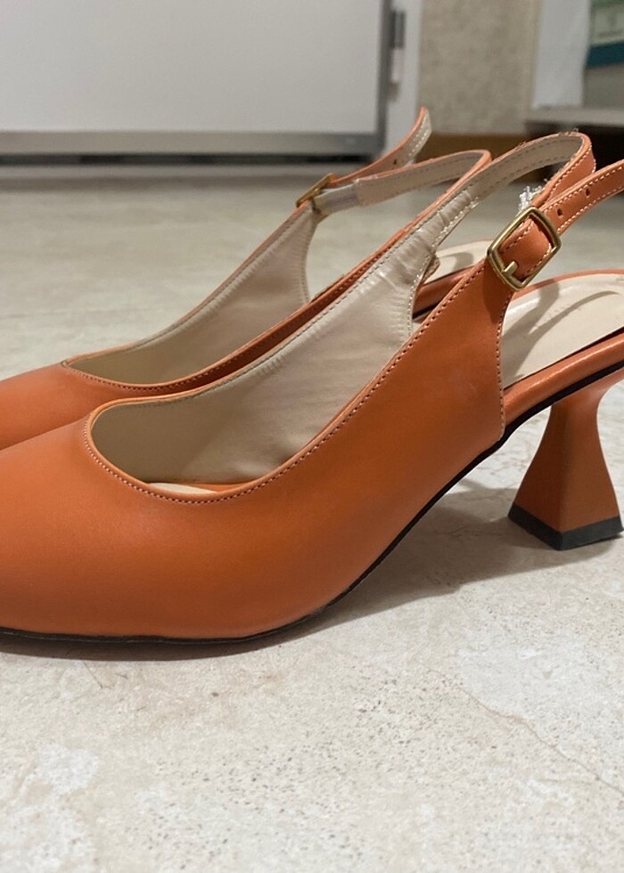 Topuklu ayakkabı - Görsel 2