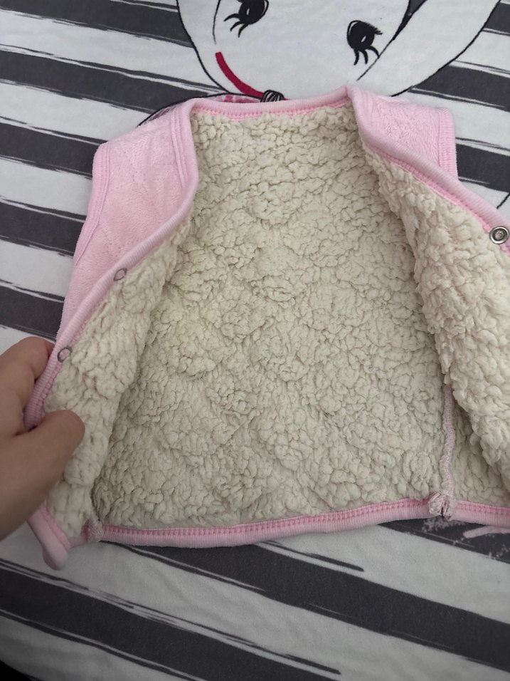 Kız Çocuk Düğmeli Pembe Yelek - Görsel 2