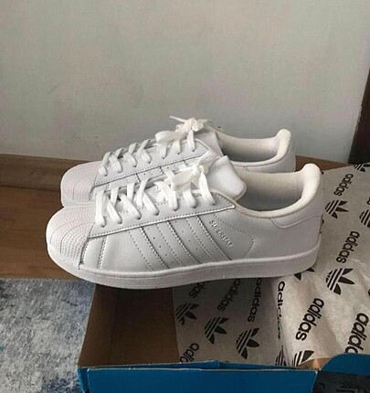 41 Beden beyaz Renk Adidas süperstar süt beyaz