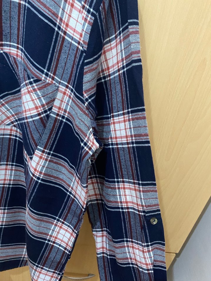 Uzun Kollu Düğmeli Ekose Kadın Gömlek - Görsel 4