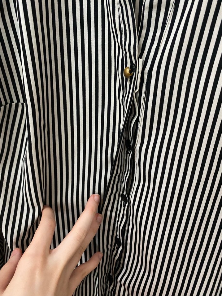 V Yaka Çizgili Siyah Kadın Gömlek - Görsel 3