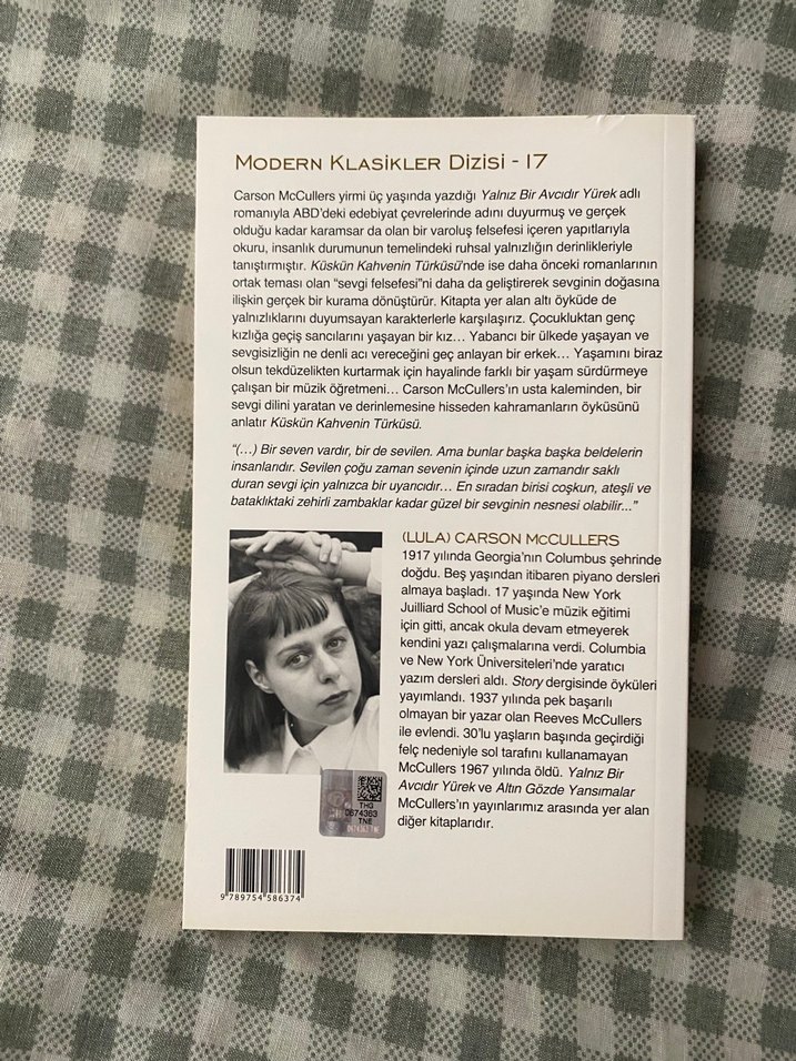 Küskün Kahvenin Türküsü - Carson McCullers - Görsel 2