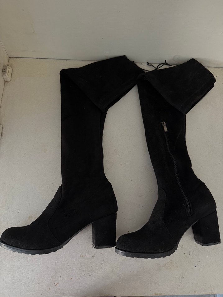 Bambu Siyah Süet Kemer Detaylı Diz Üstü Bot - Görsel 3