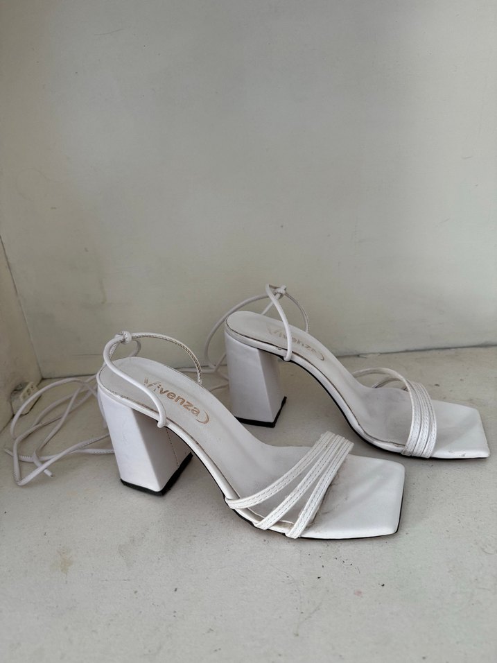 Kadın Beyaz Blok Topuklu Sandalet - Görsel 2