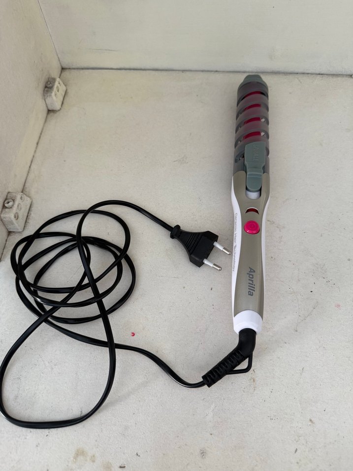 Renkli Pembe Saç Şekillendirici - Görsel 2