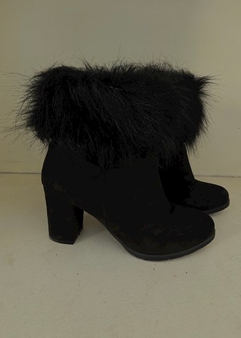 Siyah Süet Topuklu Kürklü Kadın Bot - Görsel 3