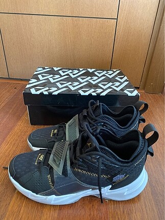 JORDAN WHY NOT 0.3