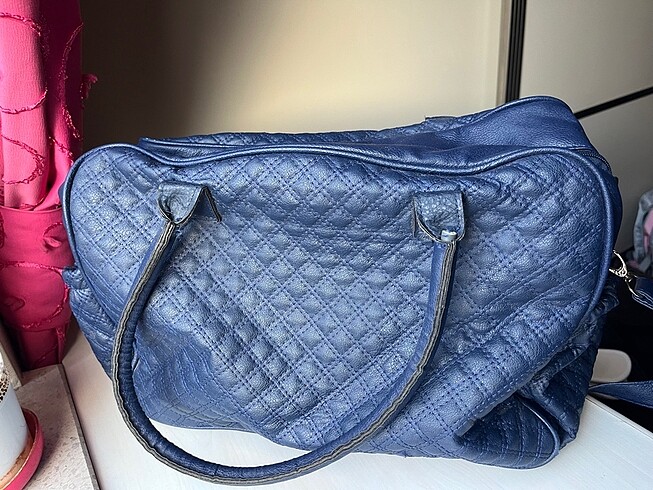 Pierre Cardin geniş büyük lacivert çanta - Görsel 2