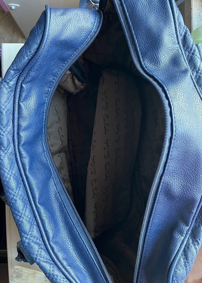 Pierre Cardin geniş büyük lacivert çanta - Görsel 3