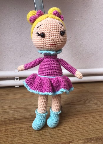 Diğer Renkli Pembe Örgü Bebek