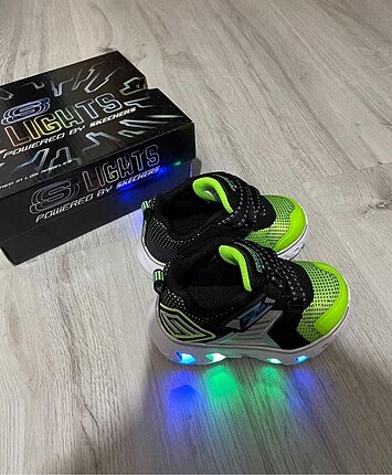 Skechers ışıklı bebek ayakkabı
