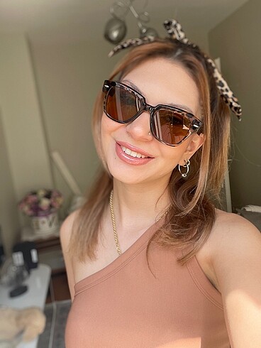 Leoparlı güneş gözlüğü