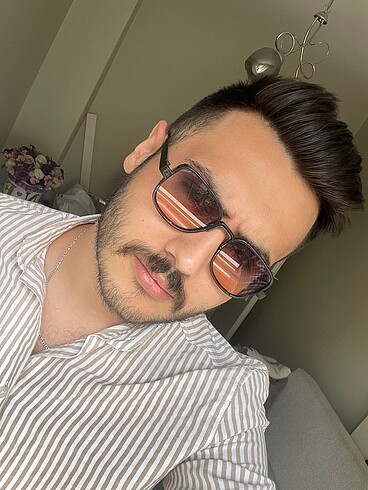 Ünisex güneş gözlüğü