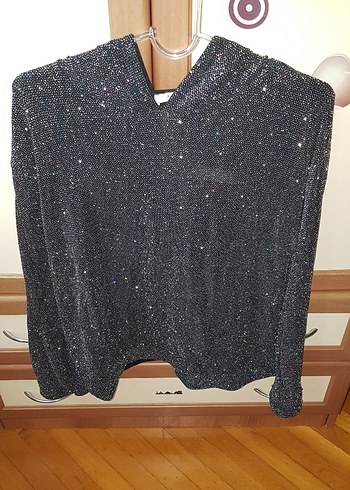 Işıltılı Siyah V Yaka Bluz