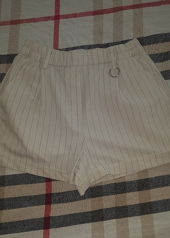 Bej Çizgili Loose Fit Mini Şort
