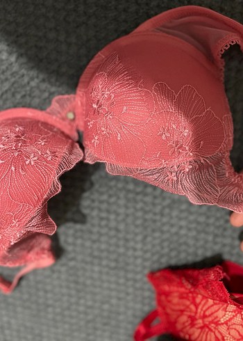 Nakışlı Kırmızı Bohem Sütyen - Görsel 3