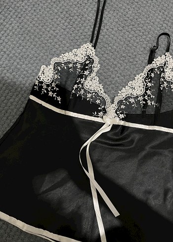 Nakışlı Siyah Mini Askılı Kadın Pijama Takımı - Görsel 2