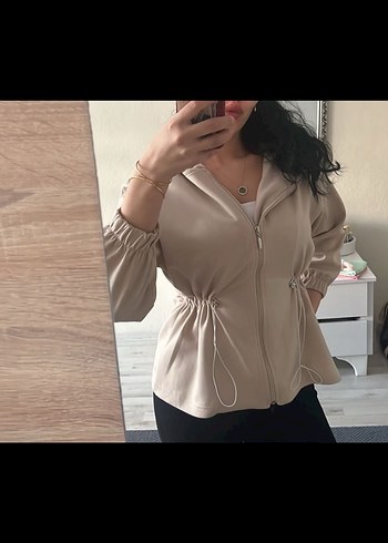 Kemerli Bej Kısa Kadın Ceket - Görsel 2