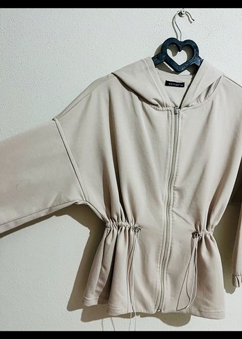 Kemerli Bej Kısa Kadın Ceket - Görsel 4