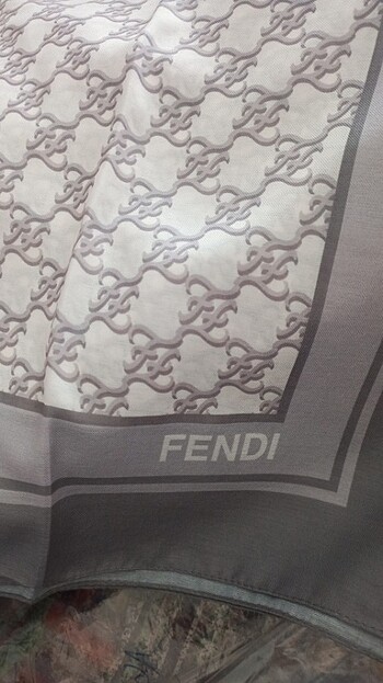 Beden gri Renk İthal soft pamuk eşarp.