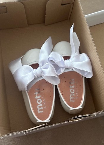 Kız Çocuk Beyaz Fiyonklu Babet - Görsel 2