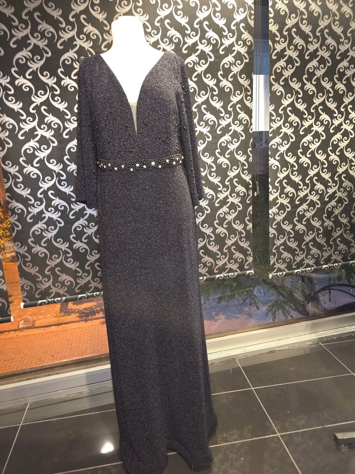 Boncuk İşlemeli Uzun Kollu sıyahi Abiye Elbise - Görsel 3