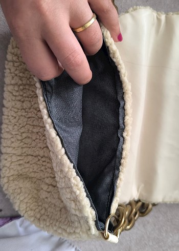 Zincir Detaylı Peluş Kadın Çanta - Görsel 2