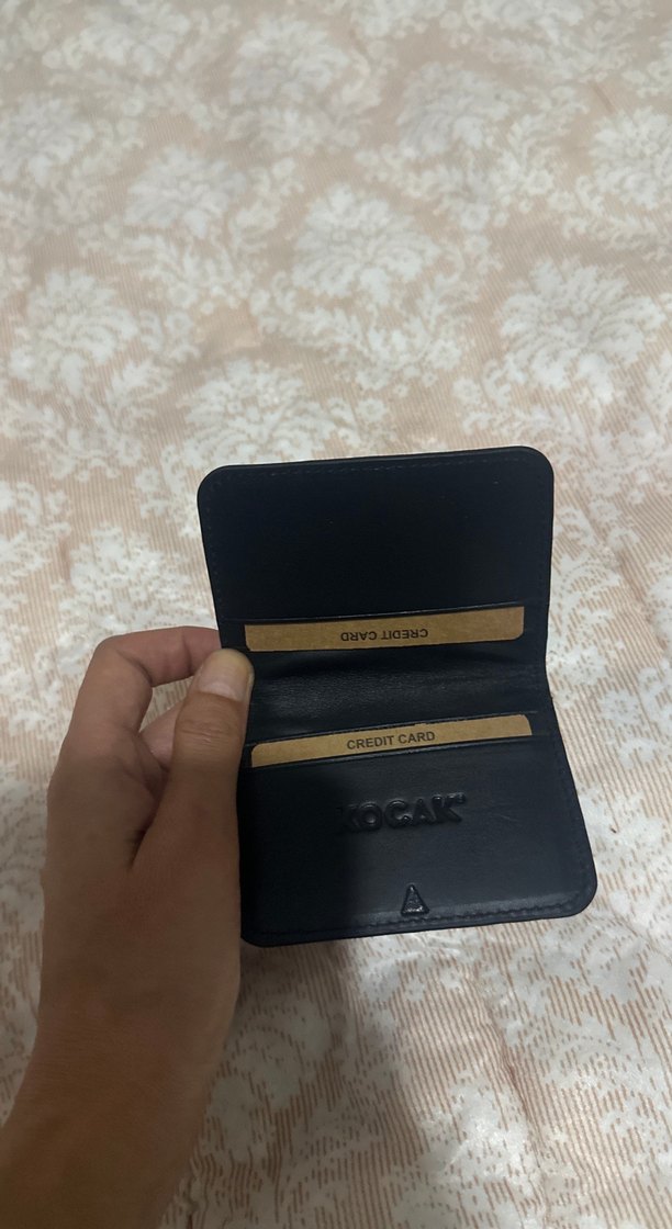 Siyah Erkek Cüzdanı, Minimalist Baskılı Tasarım - Görsel 2