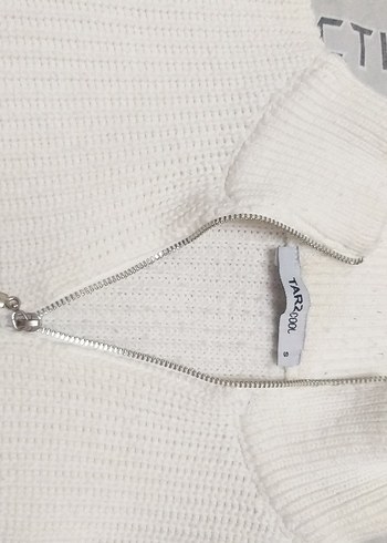 Beyaz Siyah Çizgili Boğazlı Triko Kazak - Görsel 4