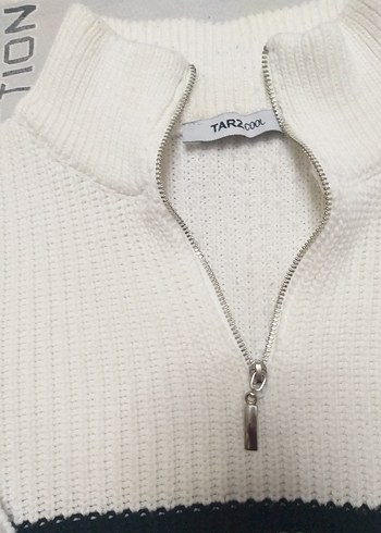 Beyaz Siyah Çizgili Boğazlı Triko Kazak - Görsel 3