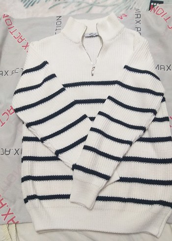 Beyaz Siyah Çizgili Boğazlı Triko Kazak - Görsel 2