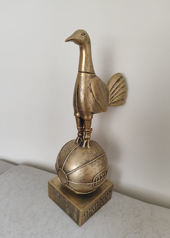 Tottenham Hotspur Altın Figürin - Görsel 4