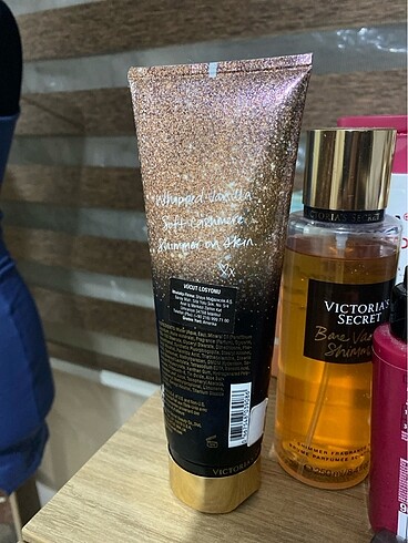 Victoria s Secret Vıctoria?s secret simli vücut losyonu