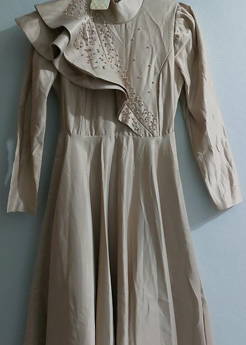 Bej Uzun Kollu İşlemeli Kadın Abiye Elbise - Görsel 2