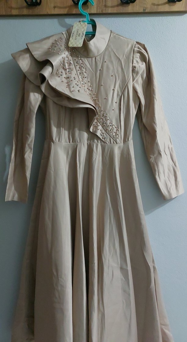 Bej Uzun Kollu İşlemeli Kadın Abiye Elbise - Görsel 2