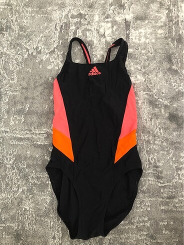 adidas yüzücü mayosu
