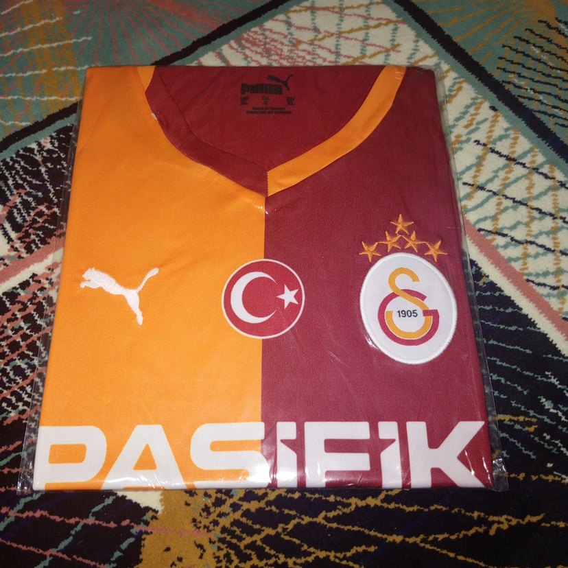 Galatasaray iç saha forması - Görsel 4