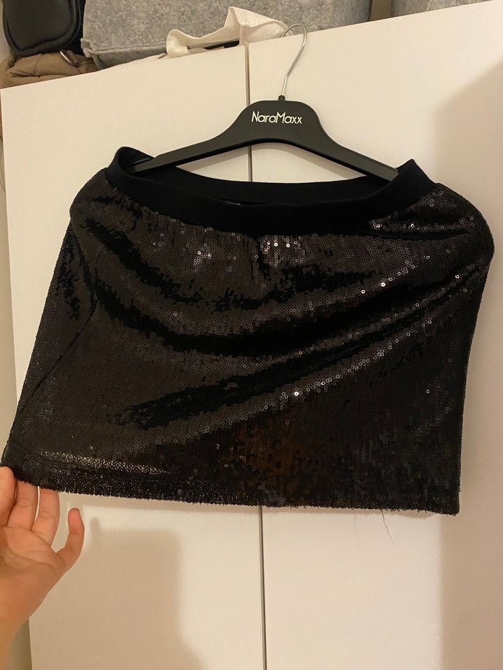 Siyah pullu Mini Etek - Görsel 2