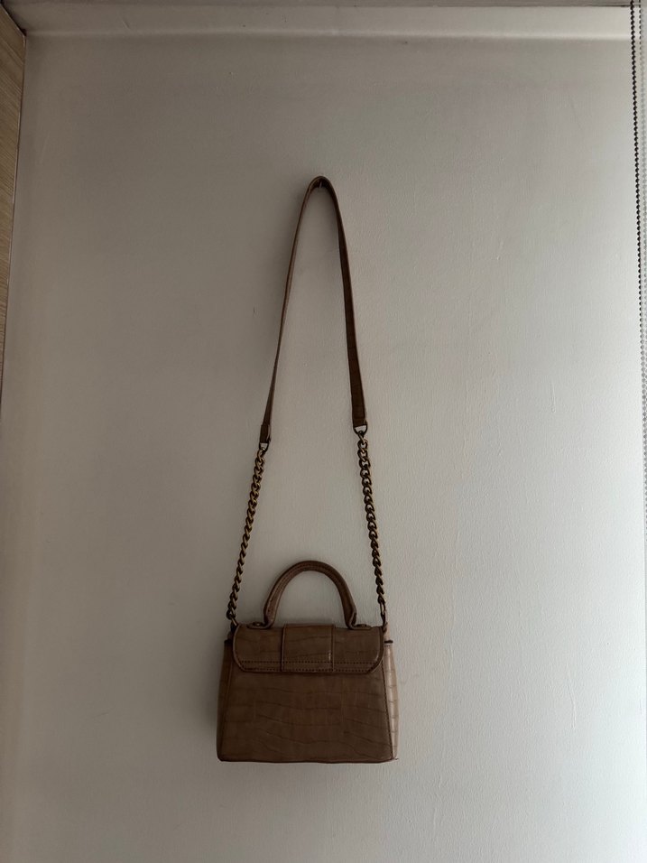 Bej Zincir Detaylı Çanta - Görsel 4