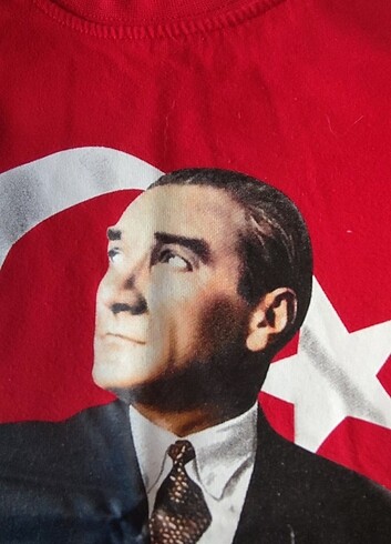 Atatürk baskılı tişört 