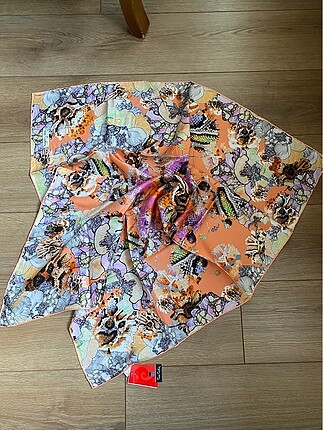 pierre cardin eşarp