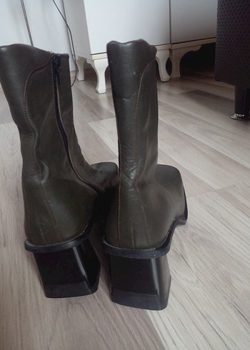 Tigger orjinal deri haki bot 39 no - Görsel 3