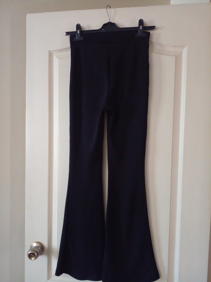 Siyah Pilili Kadın İspanyol Paça Pantolon - Görsel 3