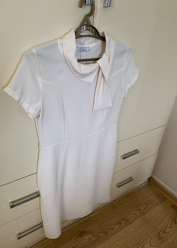 Beyaz Kısa Kollu Midi Elbise - Görsel 2