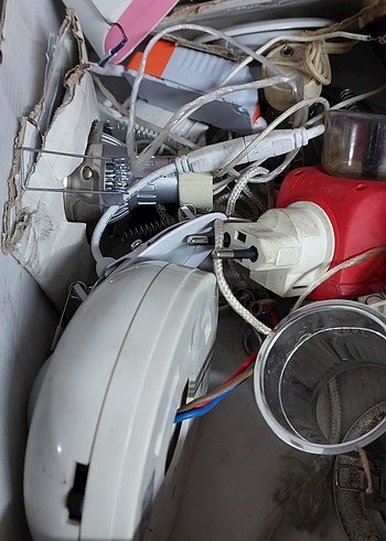 Kırmızı Küçük Ev Aletleri Karışımı - Görsel 5