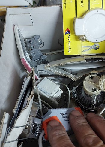 Kırmızı Küçük Ev Aletleri Karışımı - Görsel 3