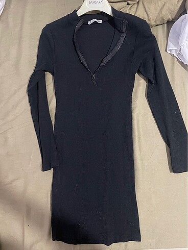 Siyah fitilli mini elbise