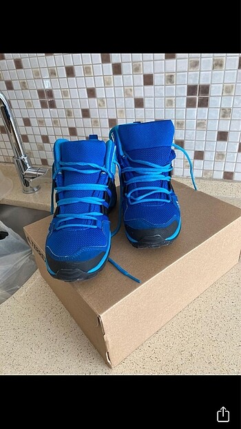 Adidas 34 numara bot