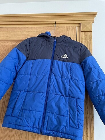 11-12 Yaş Beden Markalı mont,sweatshirt ve şort tshirt takımlar