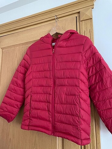 11-12 Yaş Beden siyah Renk Markalı mont,sweatshirt ve şort tshirt takımlar